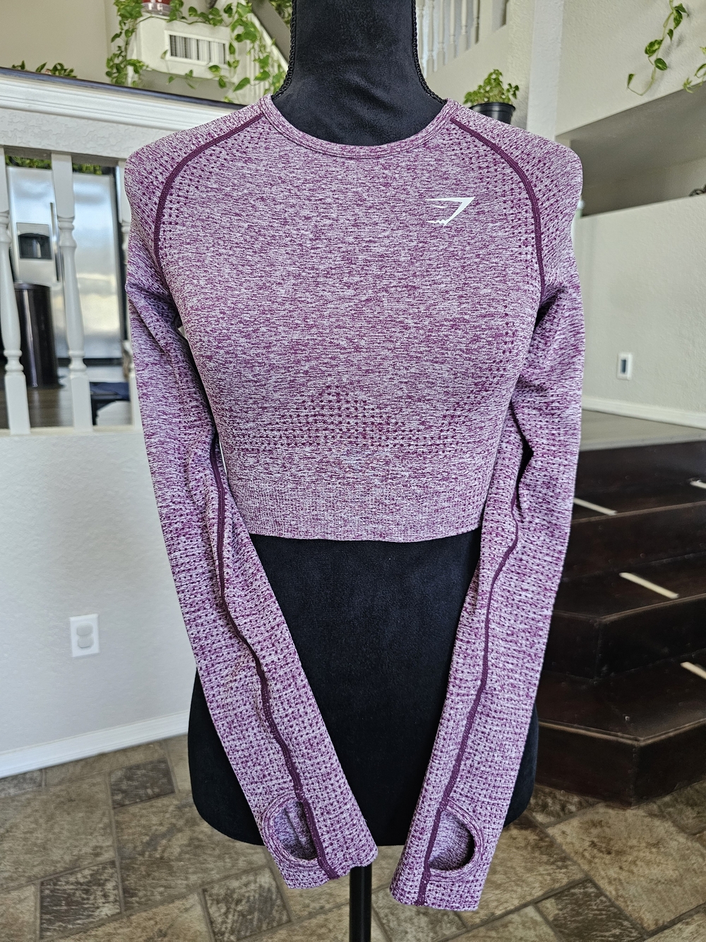 Women's GymShark Vital Seamless Crop-Long Sleeve-Shirt-Small-Plum- Pre Owned - Picture 3 of 13